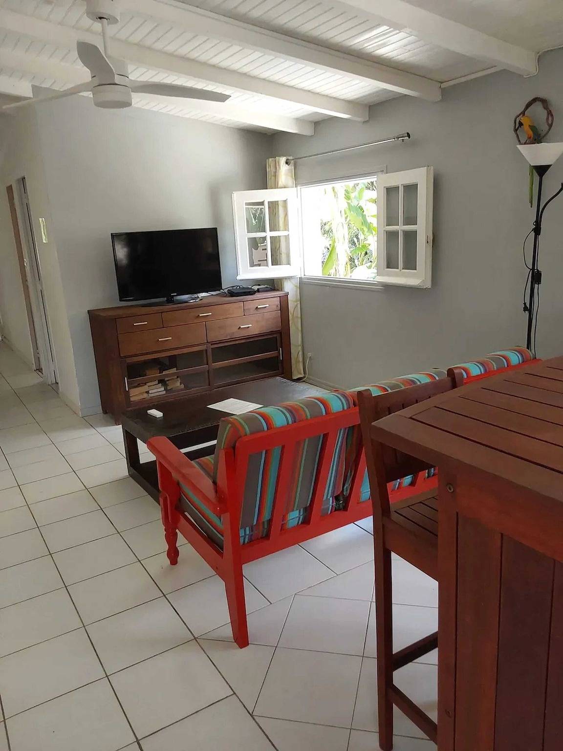 Apartamento entero, Apartamento luminoso con terraza en Le Gosier, 70 m² in Le Gosier, Guadalupe