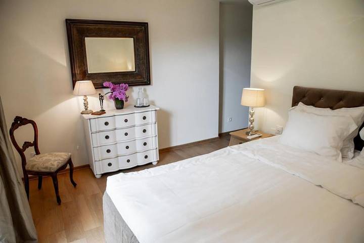 Location de vacances pour 2 personnes, avec vue et jardin ainsi que piscine et terrasse à Campsegret - 4