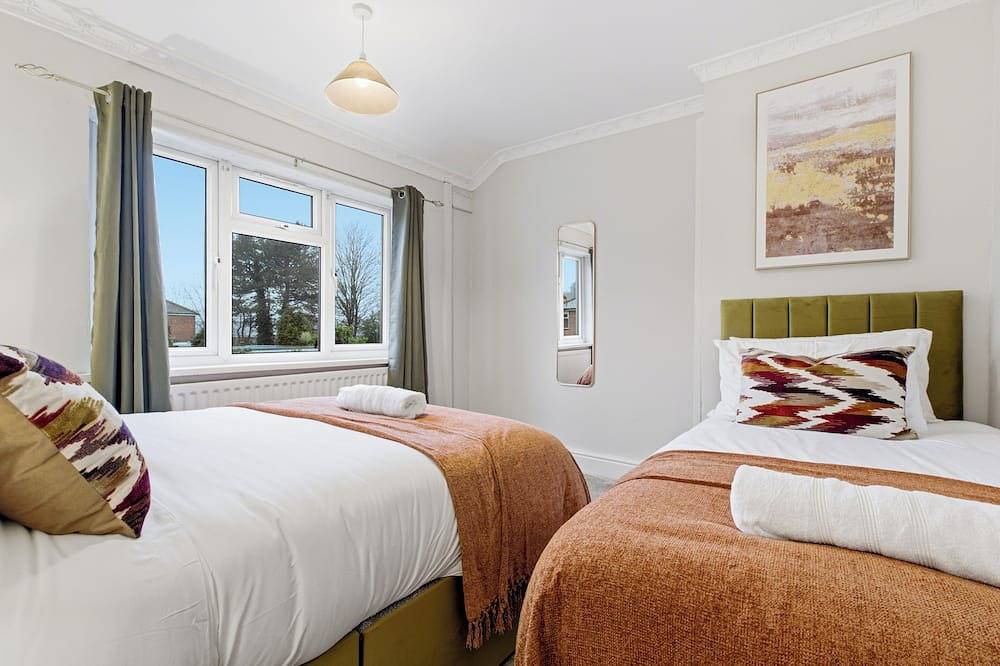 3 Bedroom Equipped House Free Parking Wv14 Wolverhampton Bilston Willenhall in Wolverhampton, Birmingham e dintorni