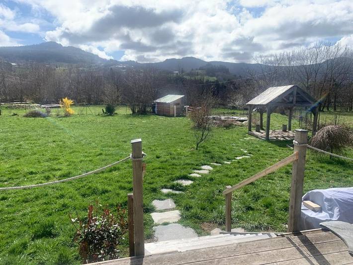 Location de vacances pour 5 personnes, avec Terrasse ainsi que Jardin et Vue à Queyrières