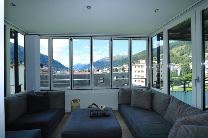 Ferienwohnung für 2 Personen, mit Ausblick und Garten sowie Balkon in Davos - 3