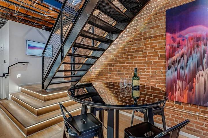Loft for 12 people, with balcony in Denver