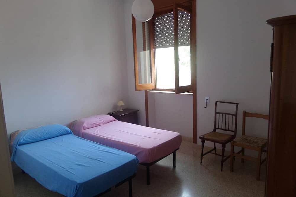 Apartamento entero, Apartamento en villa en el mar (primer piso) in Marina Serra, Tricase