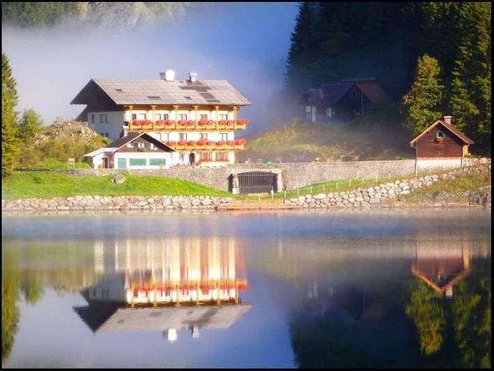 BnB für 5 Personen, mit Terrasse in Gosau