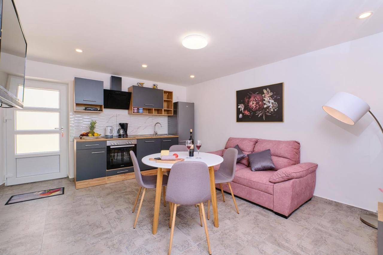 Ganze Wohnung, Two-Bedroom Apartment in Cunski, Lošinj (Kvarner Bucht)