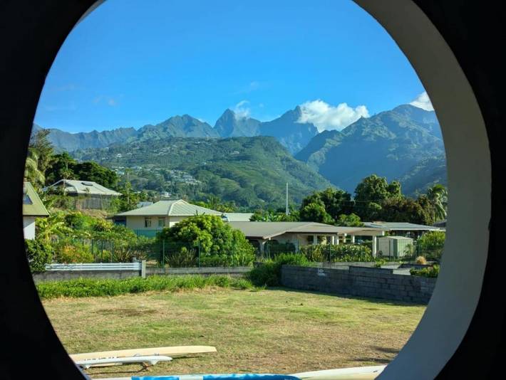 Location de vacances pour 6 personnes, avec vue ainsi que jardin et piscine dans Mahina - 3