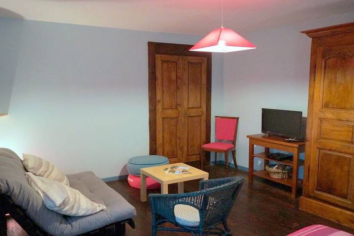 Gîte pour 6 personnes, avec Terrasse et Jardin à Gabriac - 4
