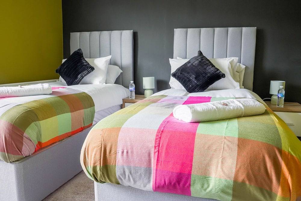 Caledonia Luxe Stays Short Lets Agency Bathgate in Livingston, West Lothian