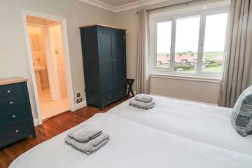 Cottage for 10 People in Bamburgh, Northumberland Coast, Photo 3