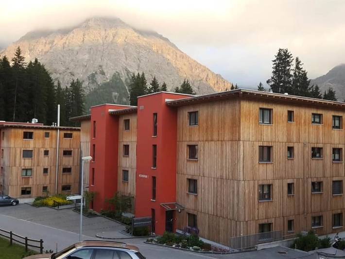 Hütte für 3 Personen, mit Terrasse und Garten in Arosa