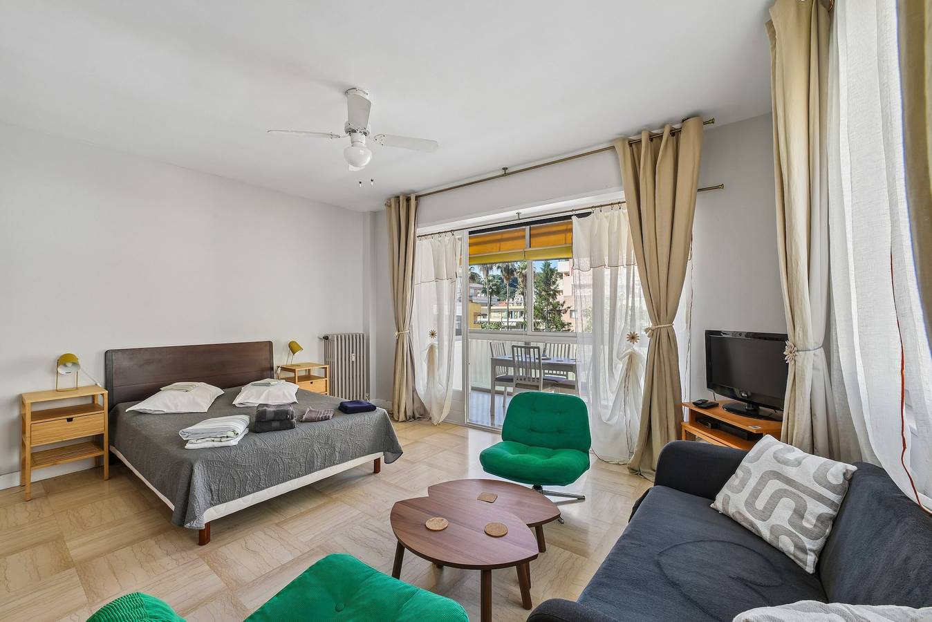 Ganzes Studio, Studio 'Nur wenige Schritte vom Meer entfernt' mit Balkon, Wlan und Klimaanlage in Roquebrune-Cap-Martin, Mittelmeerküste (Frankreich)
