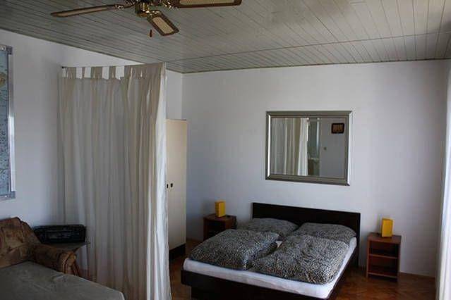Ganze Ferienwohnung, Ferienwohnung in Seget Donji mit Garten und Grill in Trogir, Split-Dalmatien