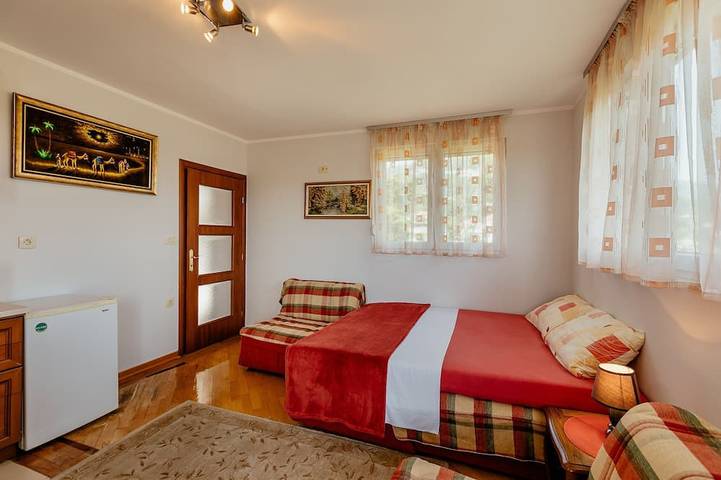 Ganze Wohnung, Nice appartment on the top of hill, without noisy. in Podi-Sasovići, Boka Kotorska