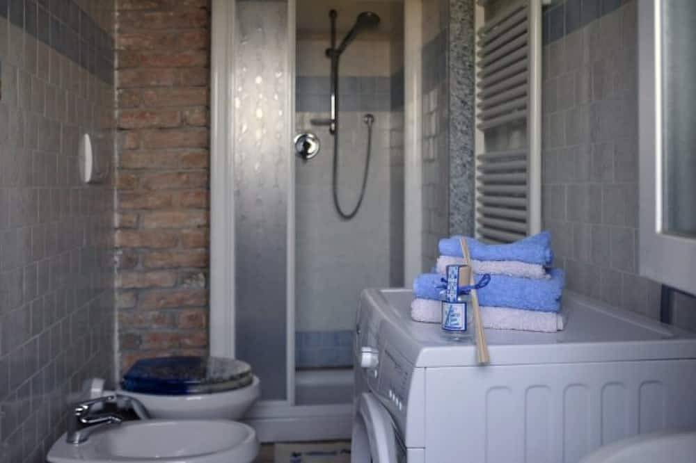 Ferienhaus mit 3 Ferienwohnungen mit privatem Garten mit Meerblick und Pool! in Pompeiana, Riviera di Ponente