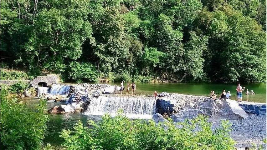 Location de vacances pour 5 personnes, avec jardin et vue à Meyras - 3