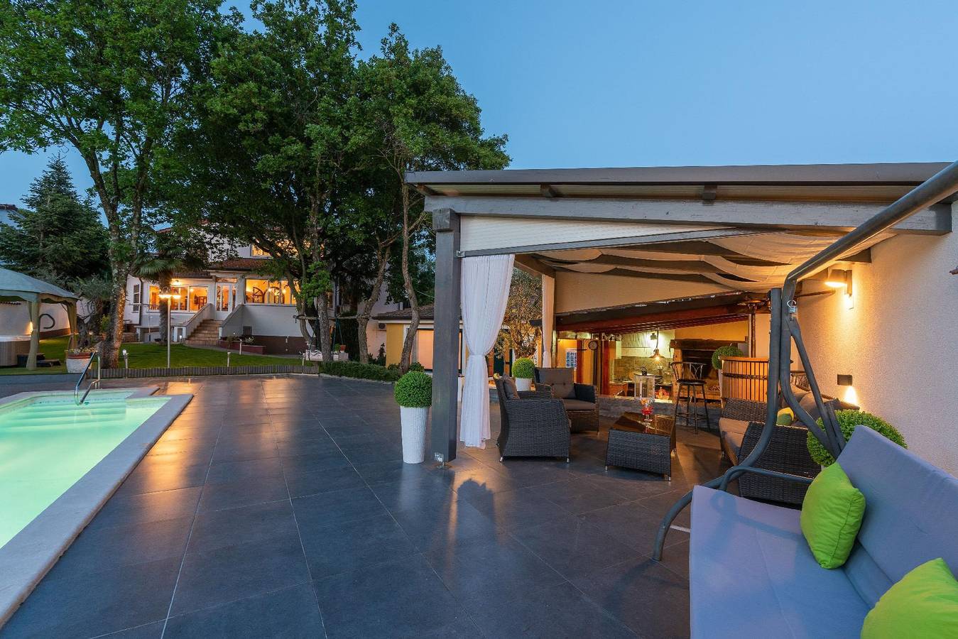 Ganze Ferienwohnung, Wohnung Rosi mit beheiztem Gemeinschaftspool, in Kukci, Porec und Umgebung