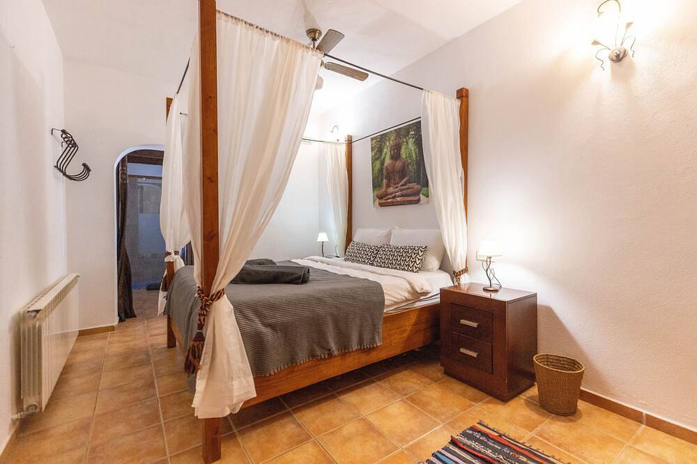 Villa Miguel - 4 Bedrooms | Pool | Central Ibiza | Wifi in San Rafael (Ibiza), Sant Antoni de Portmany