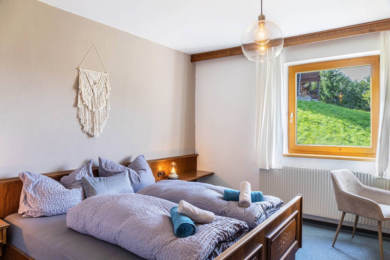 Doppelzimmer Zillertalblick mit En-Suite Bad in Hainzenberg, Zillertaler Alpen