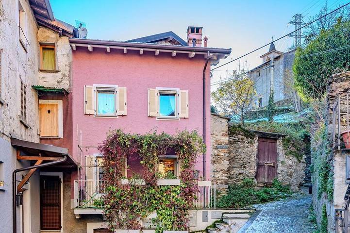 Ferienhaus für 3 Personen, mit Haustier in Santa Maria Rezzonico