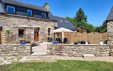 Gîte pour 8 personnes, avec terrasse et jardin à Louargat