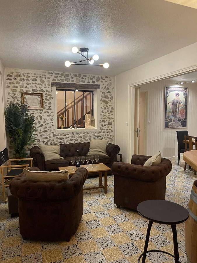 Villa Mirroir en Champagne, jusque 10 voyageurs in Boursault (Marne), Marne