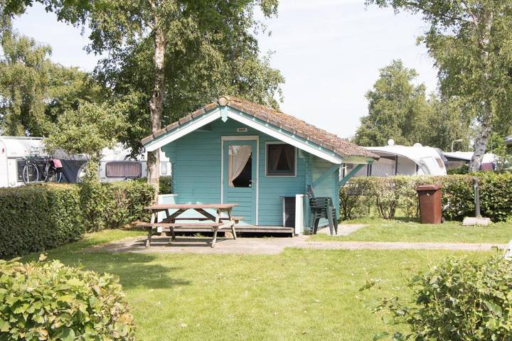 Camping voor 4 personen, with Terras and Tuin as well as Zwembad in het Nationaal Park Weerribben-Wieden