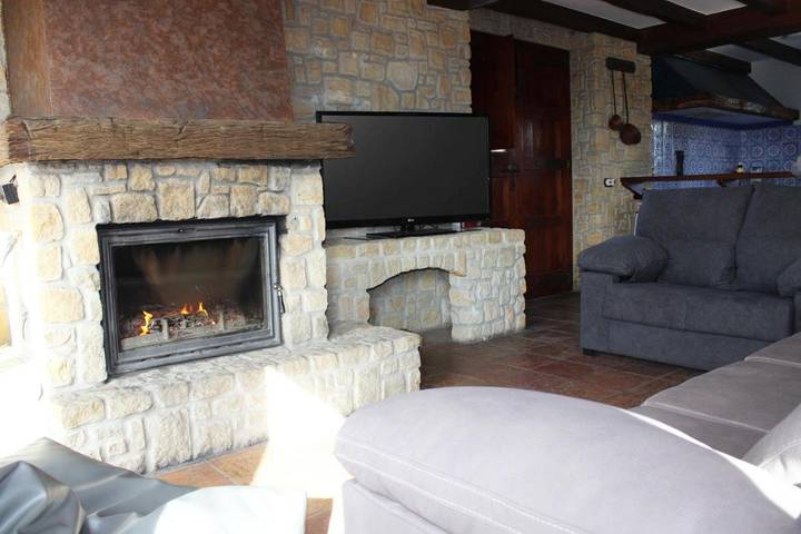 Casa rural para 13 personas, con piscina además de vistas y jardín en Sierra de la Demanda - 2