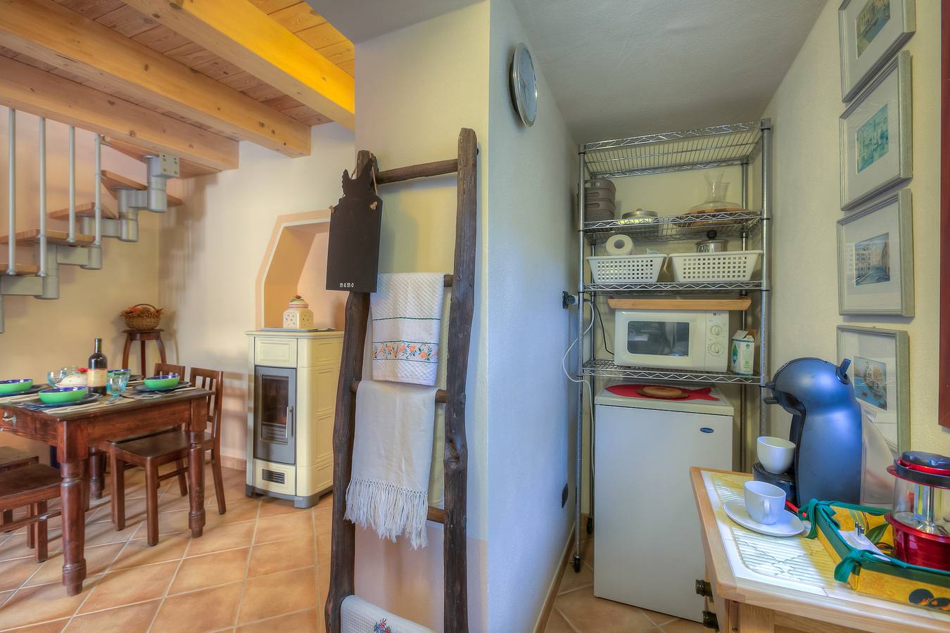 La Piccola Casa Dell'Uva Fragola in Meina, Comune di Meina