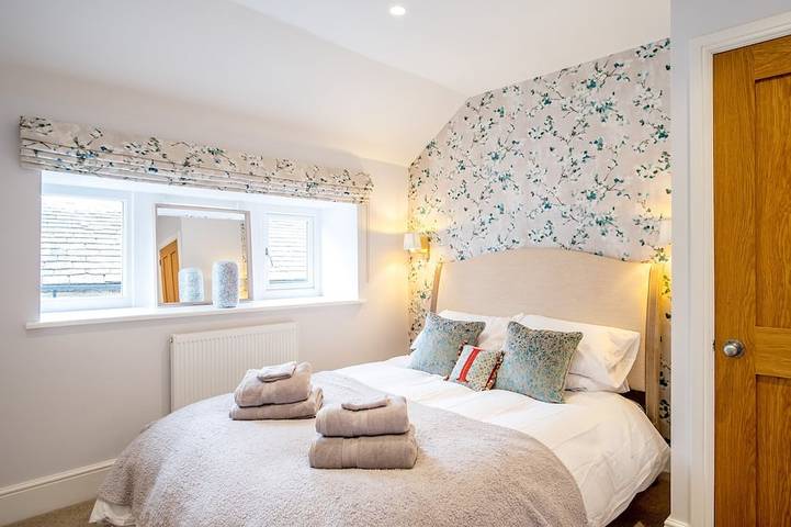 School Cottage, family friendly, luxury holiday cottage in Holmfirth in Westliches Yorkshire