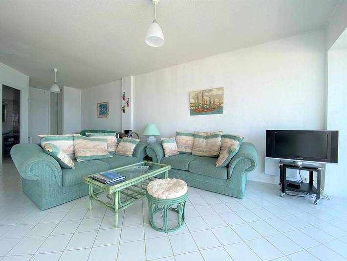 Gîte pour 4 personnes, avec terrasse dans Plage de Grève Blanche - 2