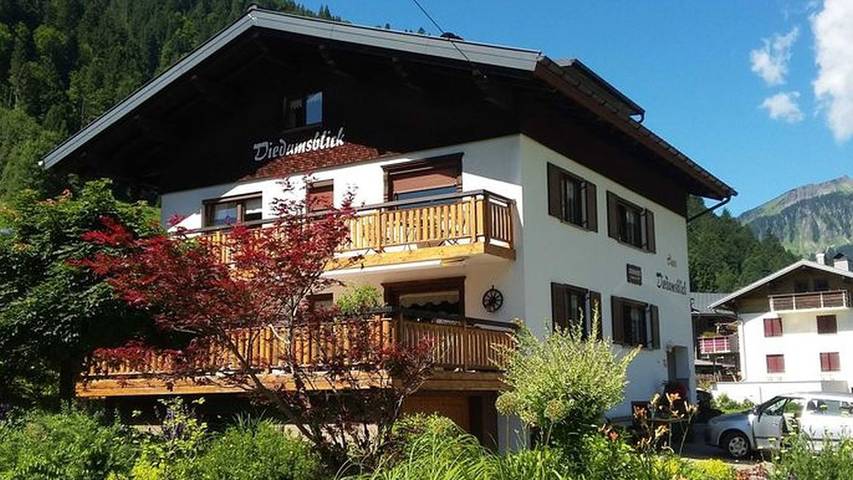 Ferienwohnung für 2 Personen, mit Balkon in Au