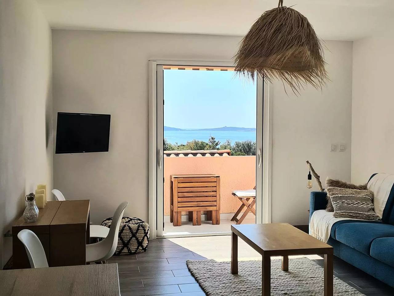 Ganze Wohnung, Wohnung für 4 Personen mit Meerblick Porquerolles und Pool in Giens in Hyeres, Parc national Port-Cros