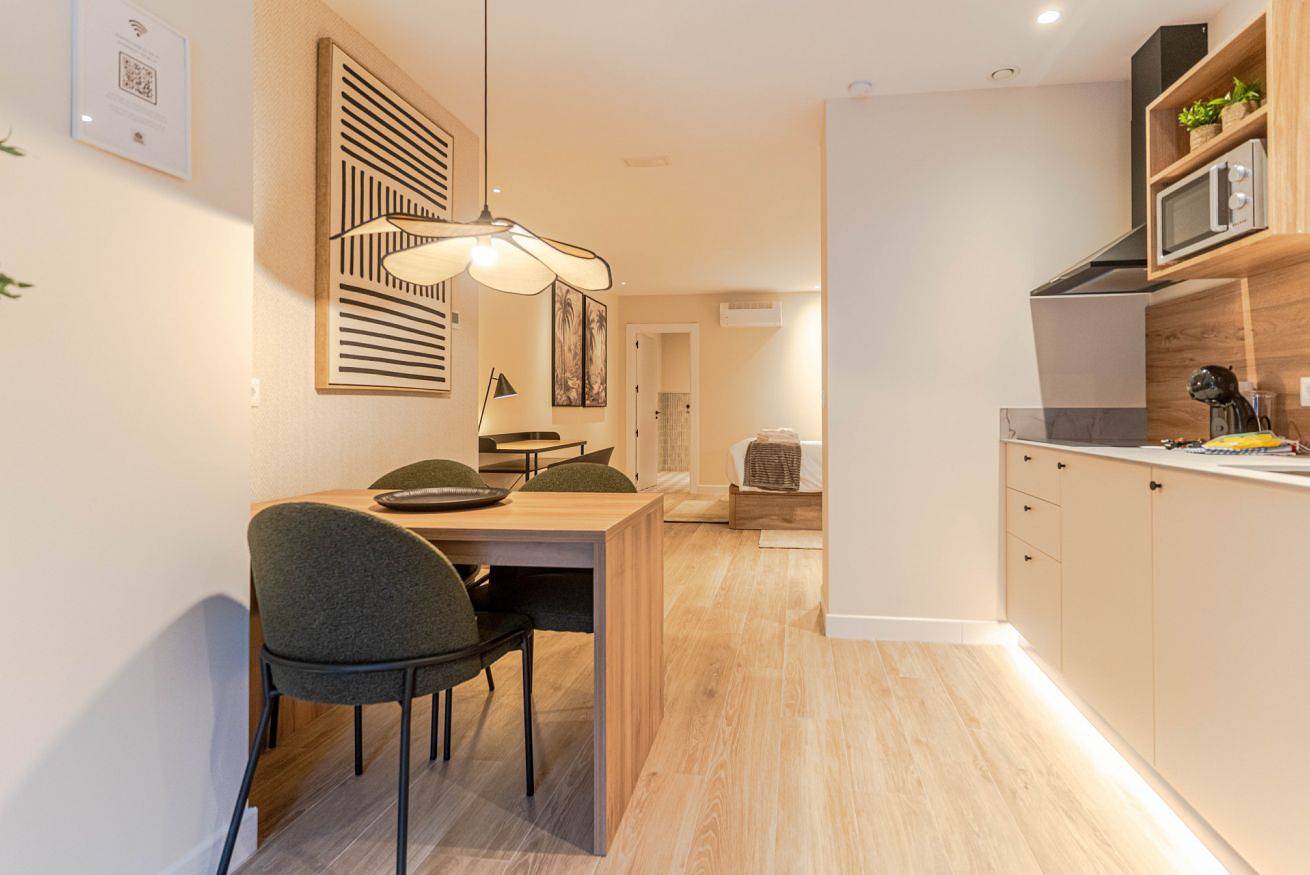 Geheel appartement, Alhambra Apartment. Modern, bright, and ideally located. in Beiro, Granada