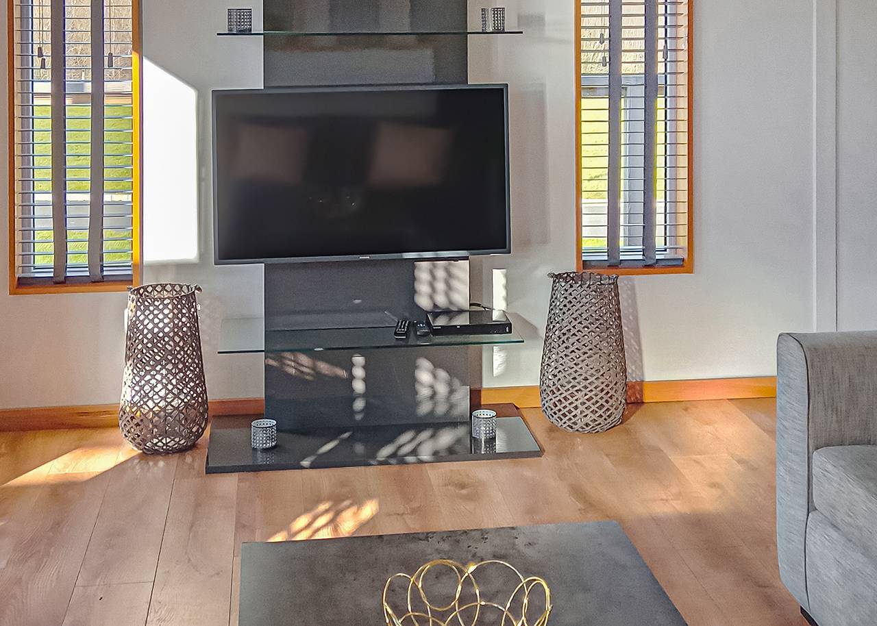 Elite Lodge 3 in Greenham, Berkshire