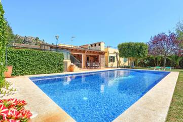 Villa in Pollença Stadt, Pollença für 8 