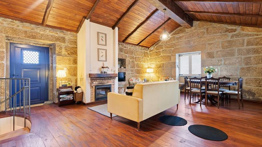 Gîte pour 4 personnes, avec terrasse dans Castro Daire