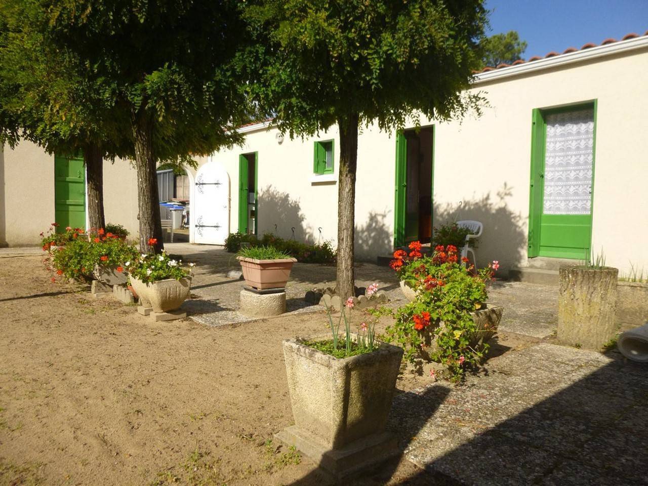 Casa 3 piezas, 4 personas, cerca del océano, estacionamiento y limpieza incluidos in Saint-Jean-de-Monts, Vandea