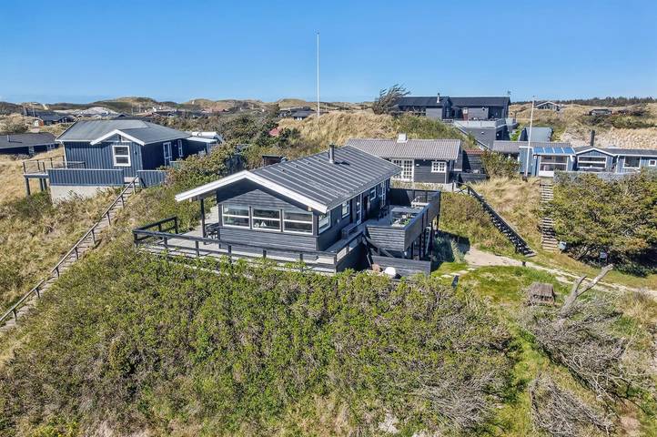Feriehus for 6 personer, med terrasse - 1