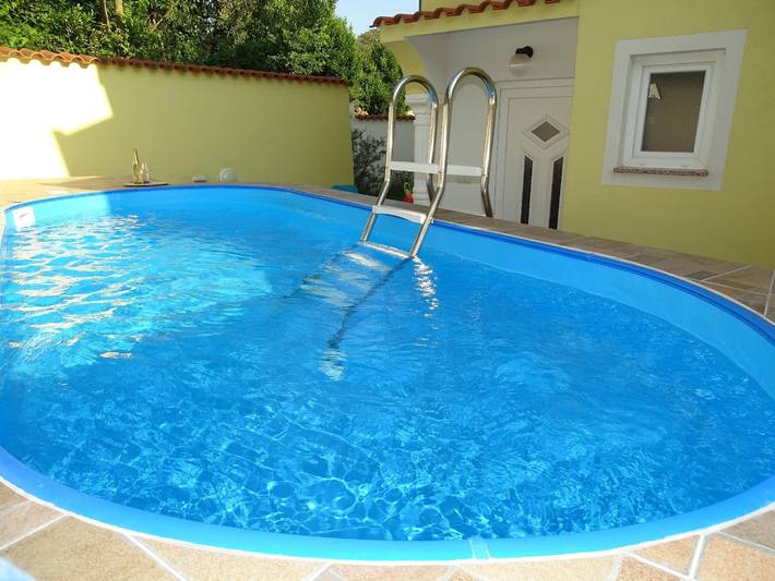 Vacation rental for 6 people, with balcony and pool in Croatia