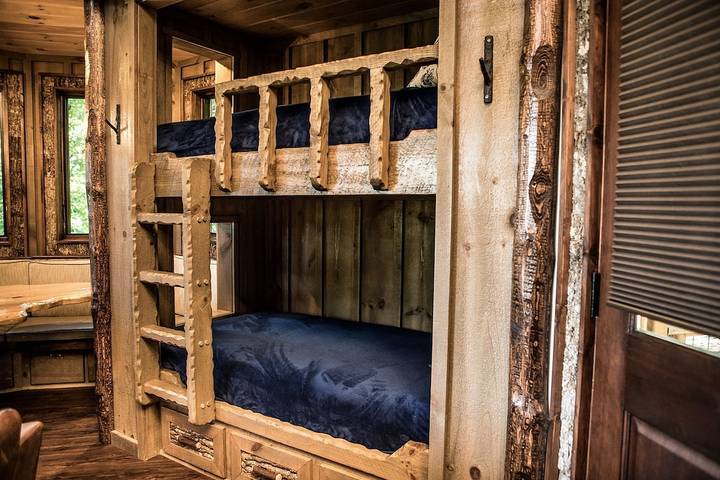 Blockhütte für 6 Personen, mit Balkon und Whirlpool sowie Garten - 1