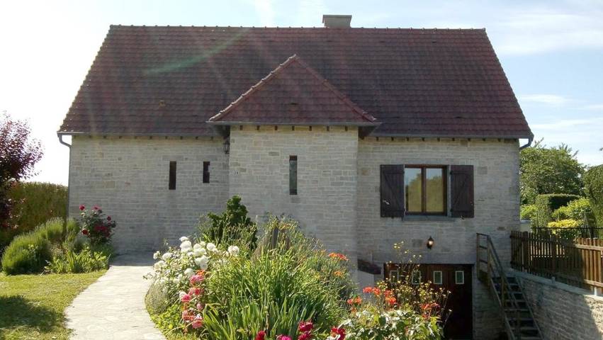 Ferienhaus für 11 Personen, mit Balkon und Terrasse sowie Garten und Ausblick in Lainsecq