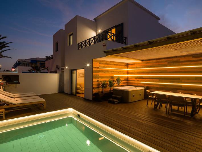 Villa pour 6 personnes, avec jacuzzi et jardin dans Lanzarote