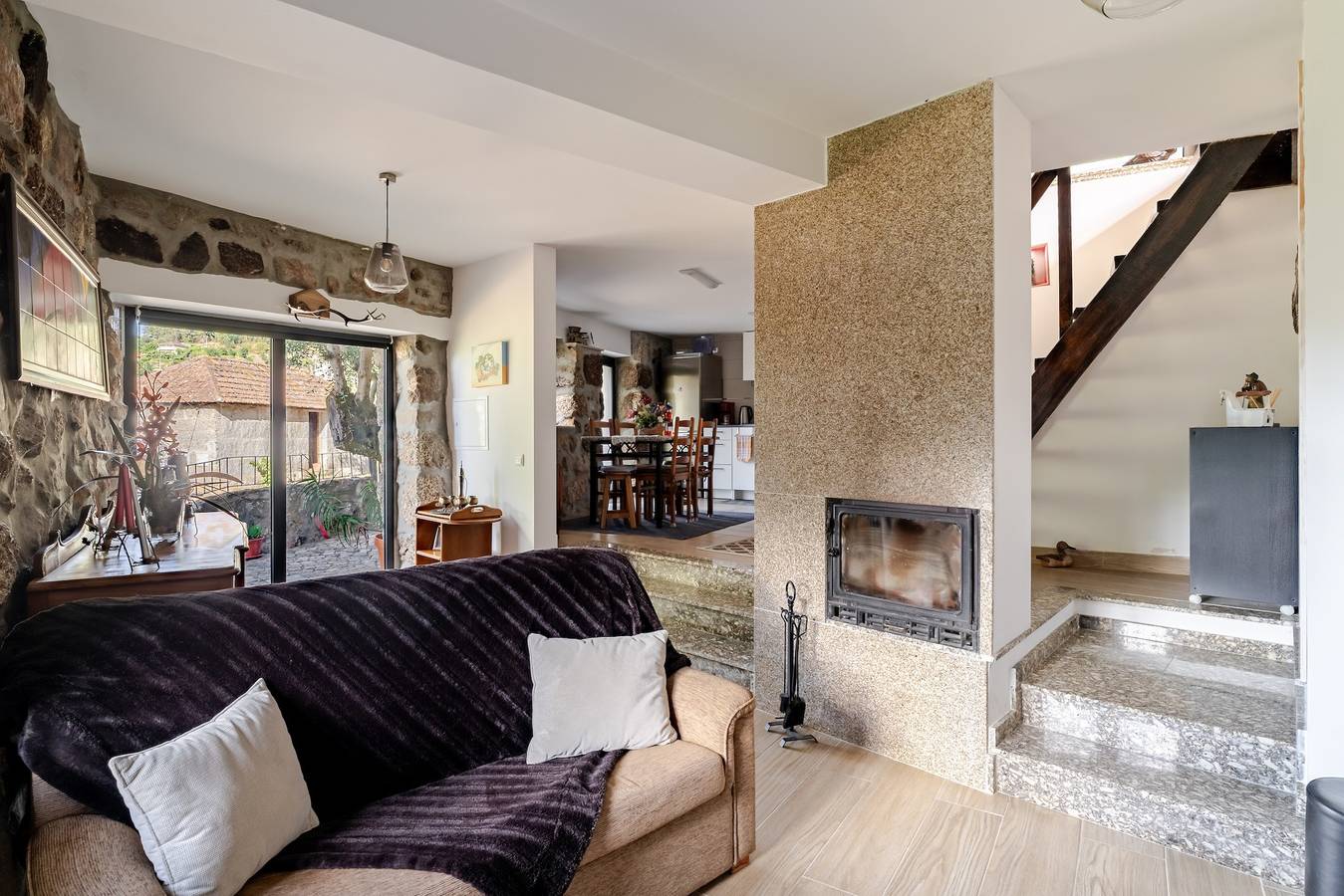 Ferienhaus 'Real De Cima' mit Bergblick, Wlan und Klimaanlage in Fervença, Braga Distrikt