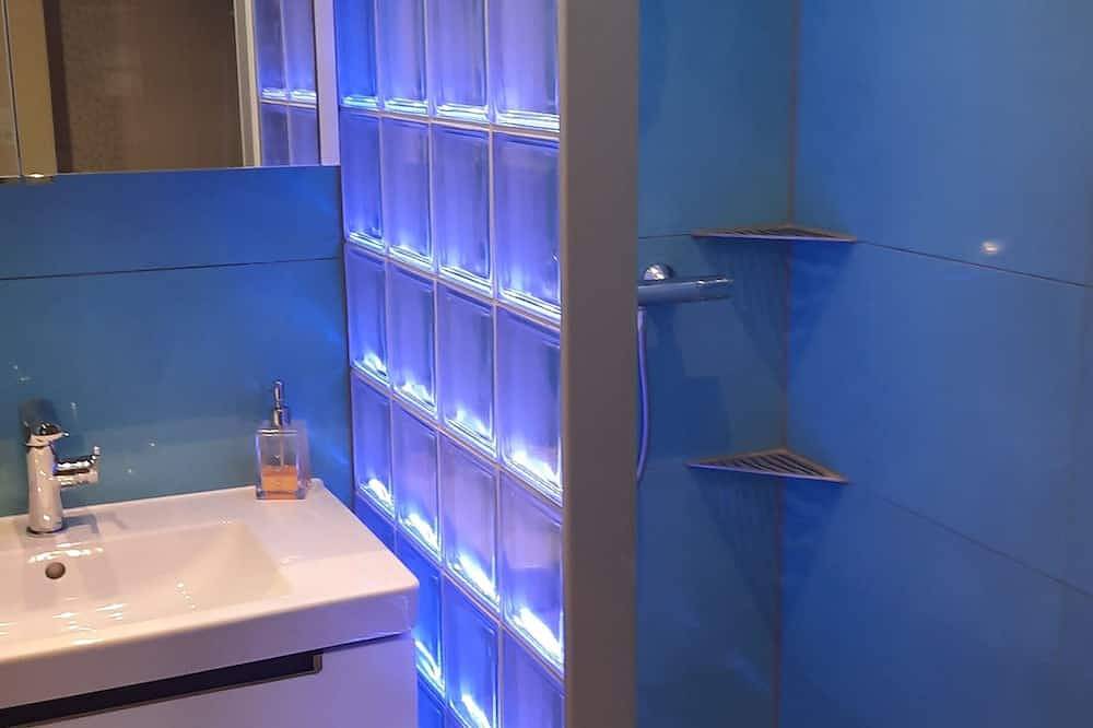 Ganze Wohnung, Ruhige, gemütliche kleine Fewo im Eg in Oggersheim, Gartenmitbenutzung in Ludwigshafen, Pfälzer Rheinebene