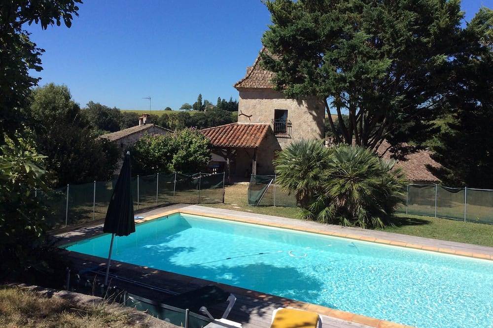 Joli pigeonnier récemment restauré, piscine privée in Montjoi, Quercy