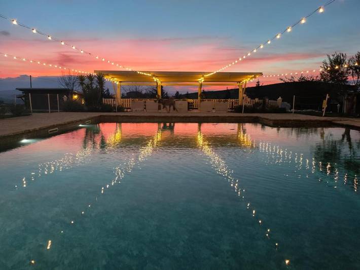 Ferienwohnung für 2 Personen, mit Terrasse und Garten sowie Pool und Ausblick in Belvedere Ostrense
