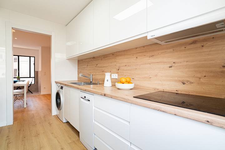 Entire apartment, Lonja Old Town Apartment minimum stay 31 nights in Palma Old Town, Palma