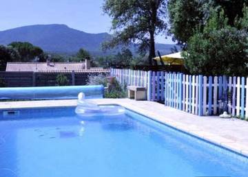 Chambre d’hôte pour 2 personnes, avec piscine ainsi que balcon et vue à Ajaccio