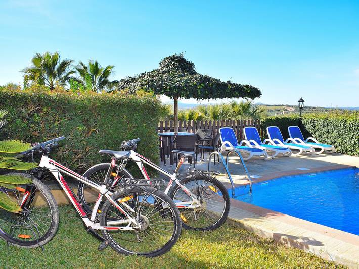 Finca für 6 Personen, mit Terrasse und Garten sowie Pool in Ariany