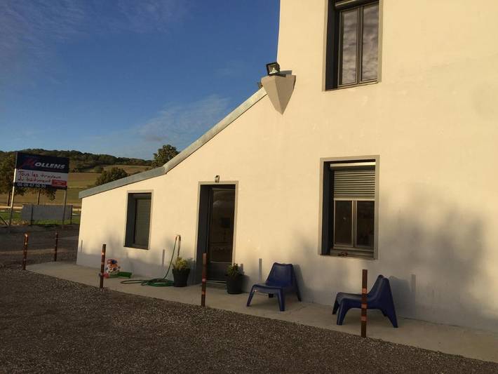 Gîte pour 2 personnes, avec terrasse à Villeneuve-sur-Yonne - 2